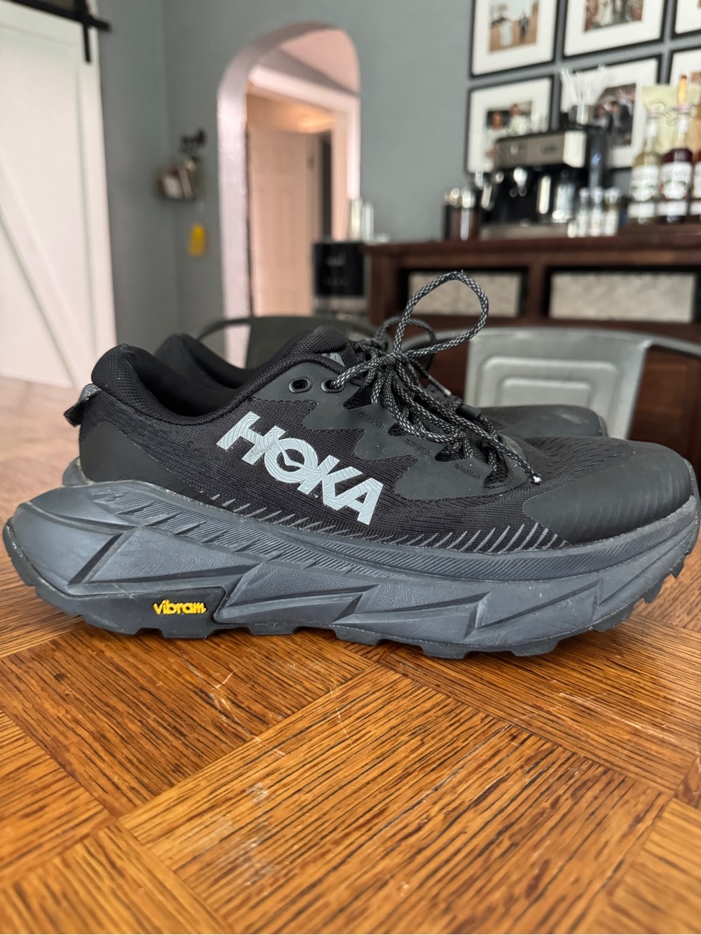 Hoka Men's Black skyline-float X